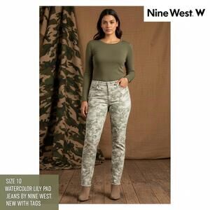 Nine West Watercolor Lily Pad Jeans Size 10